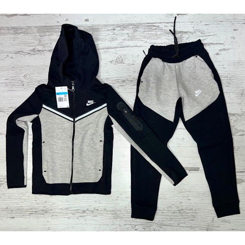 8308 Детски екип Tech Fleece черно сиво